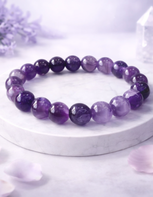 natural orgone / orgonite pyramid 40 mm (amethyst) natural orgone / orgonite pyramid 40 mm (amethyst)