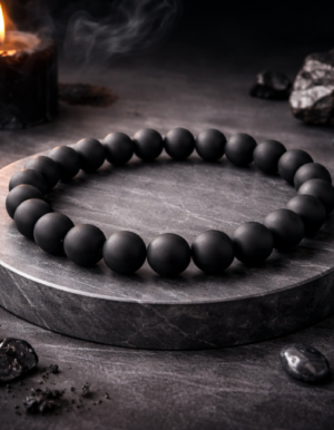 natural orgone / orgonite pyramid 40 mm (amethyst) natural orgone / orgonite pyramid 40 mm (amethyst)