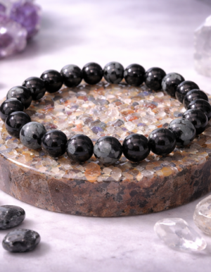 natural orgone / orgonite pyramid 40 mm (amethyst) natural orgone / orgonite pyramid 40 mm (amethyst)